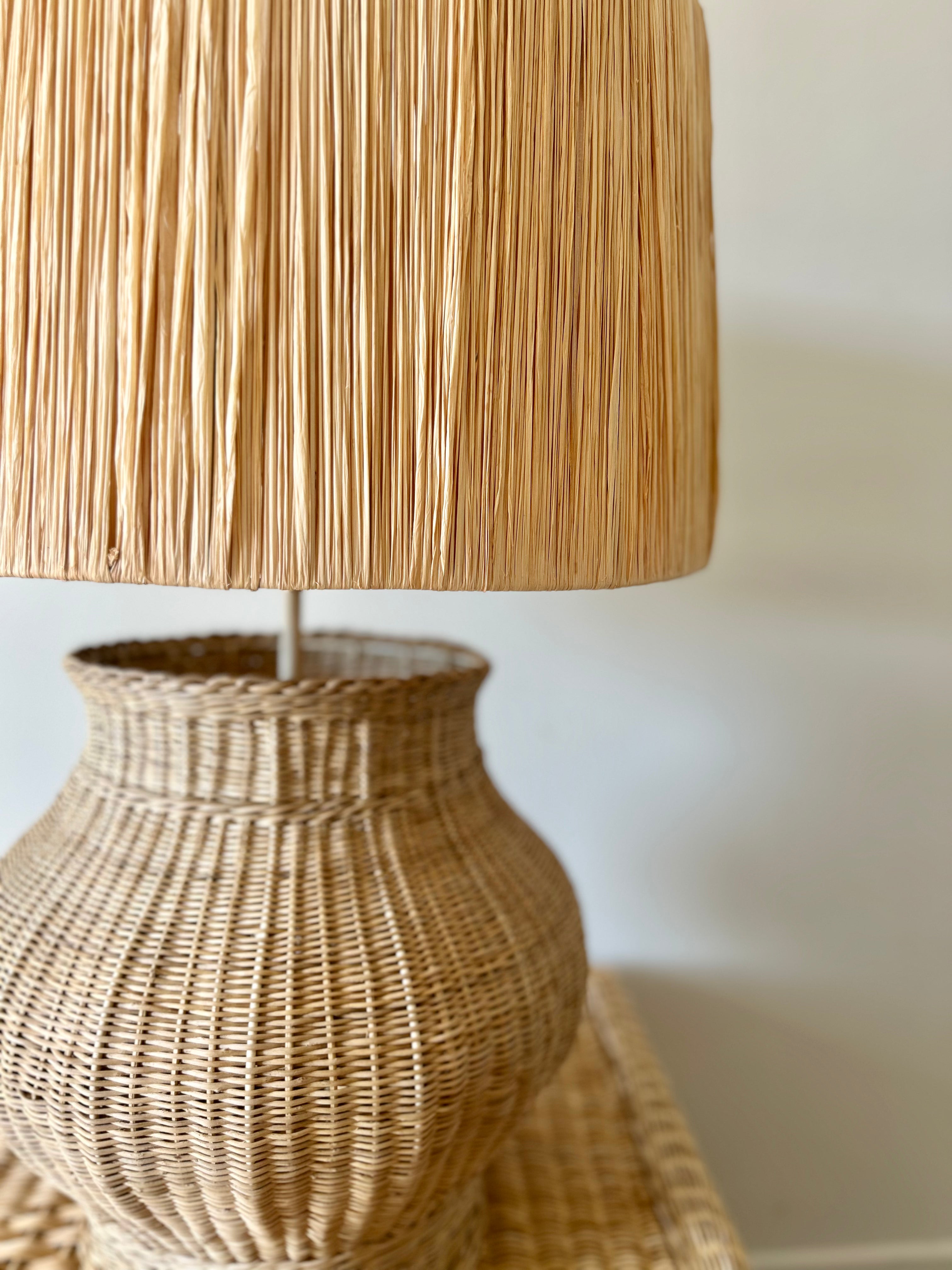 Kulu Table Lamp