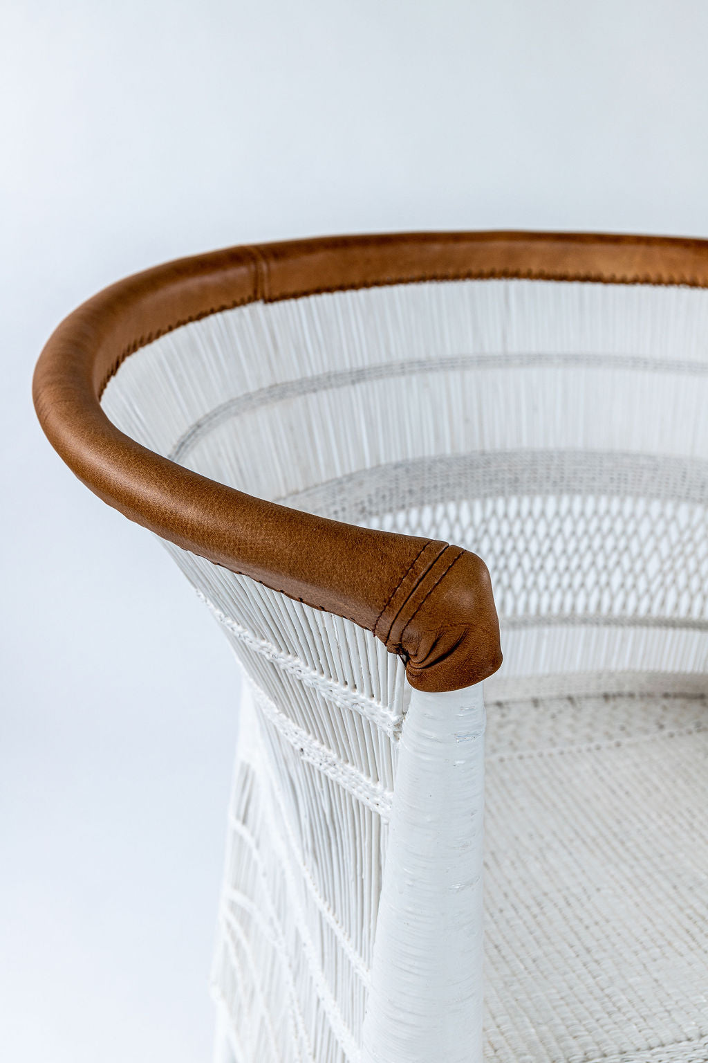 Traditional 1-seater Malawi Cane Chair with Leather Trim