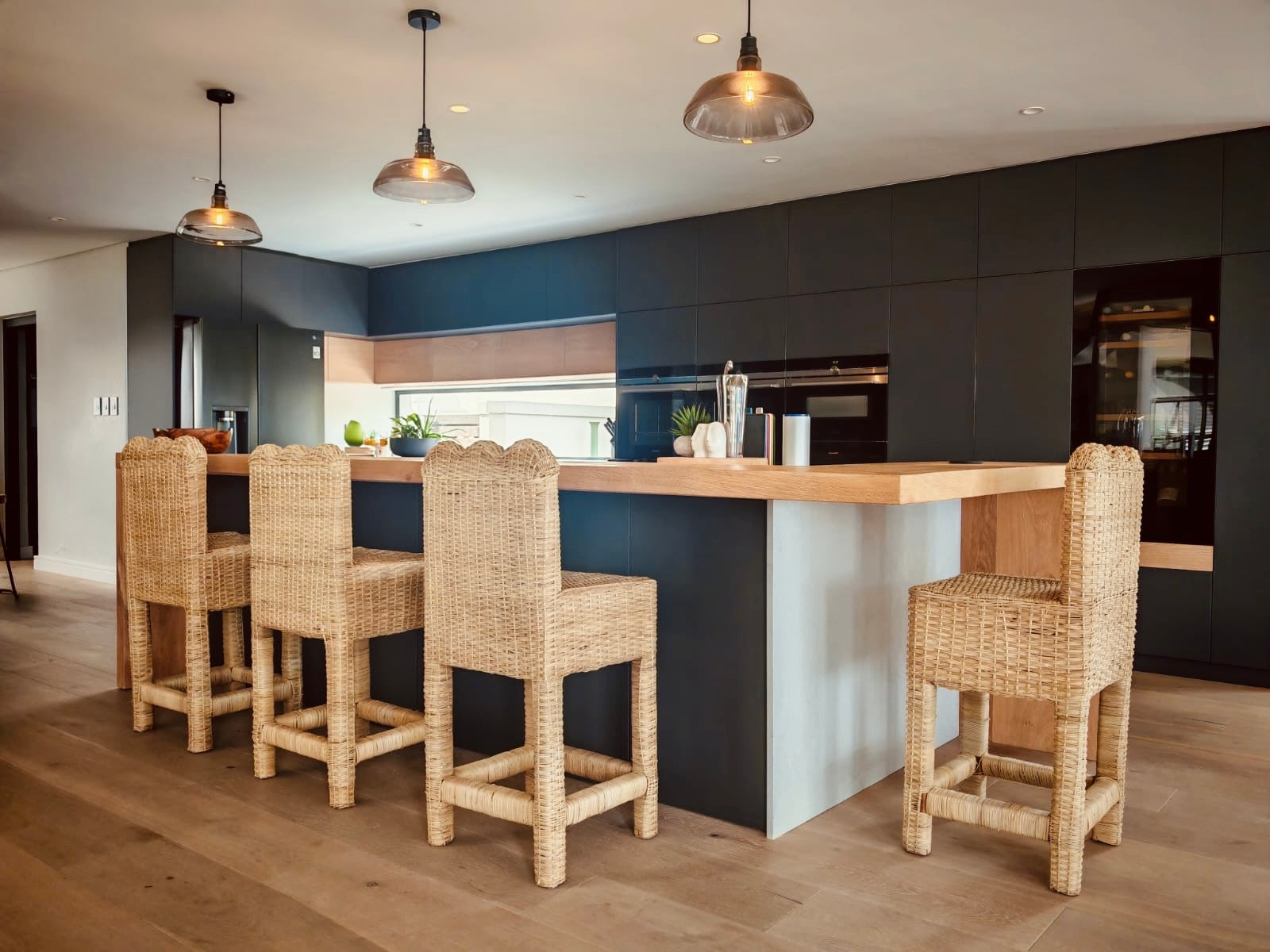 Likoma Kitchen | Counter Stool