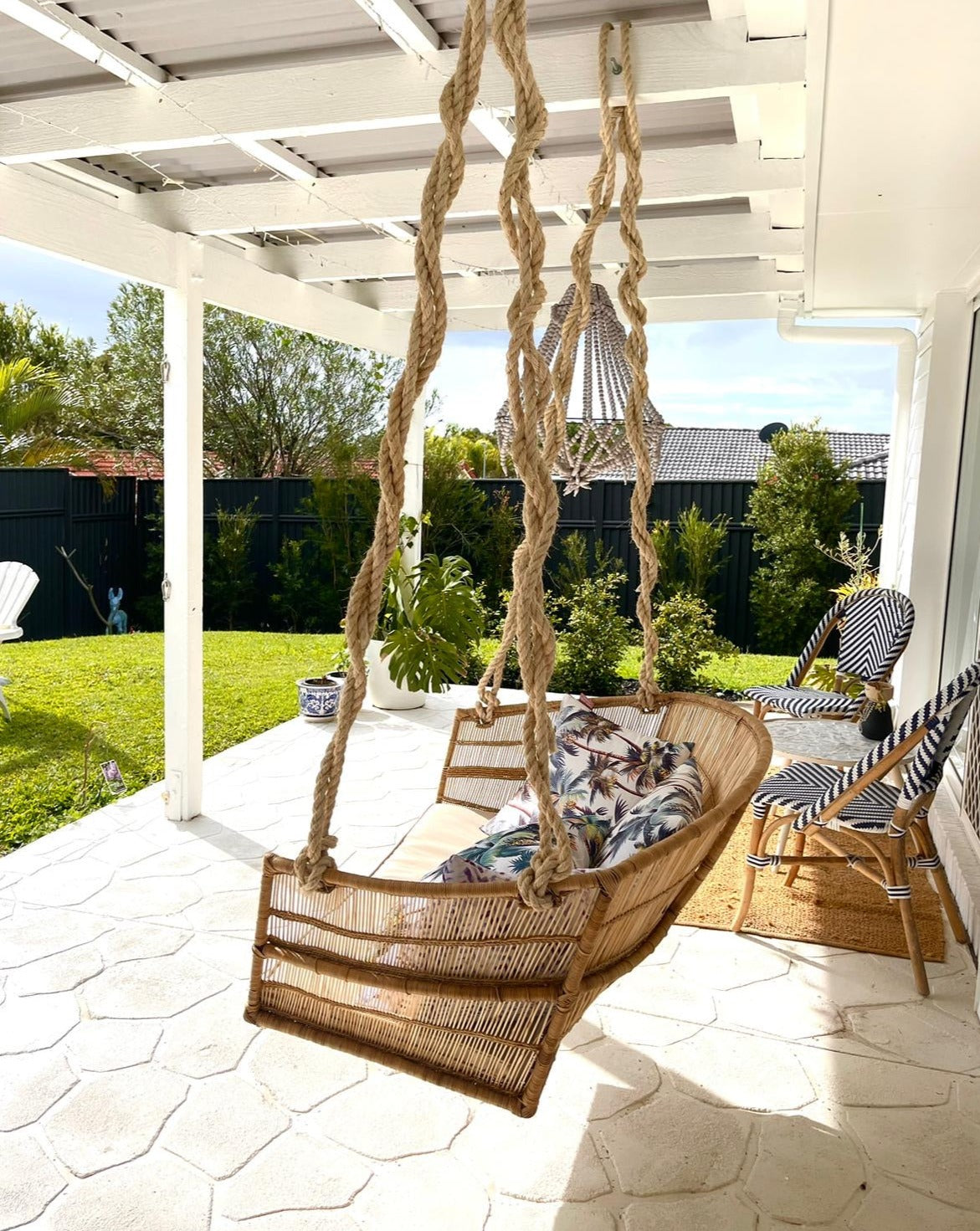 Traditional 2-seater Hanging Loveseat Coastal Drift AU