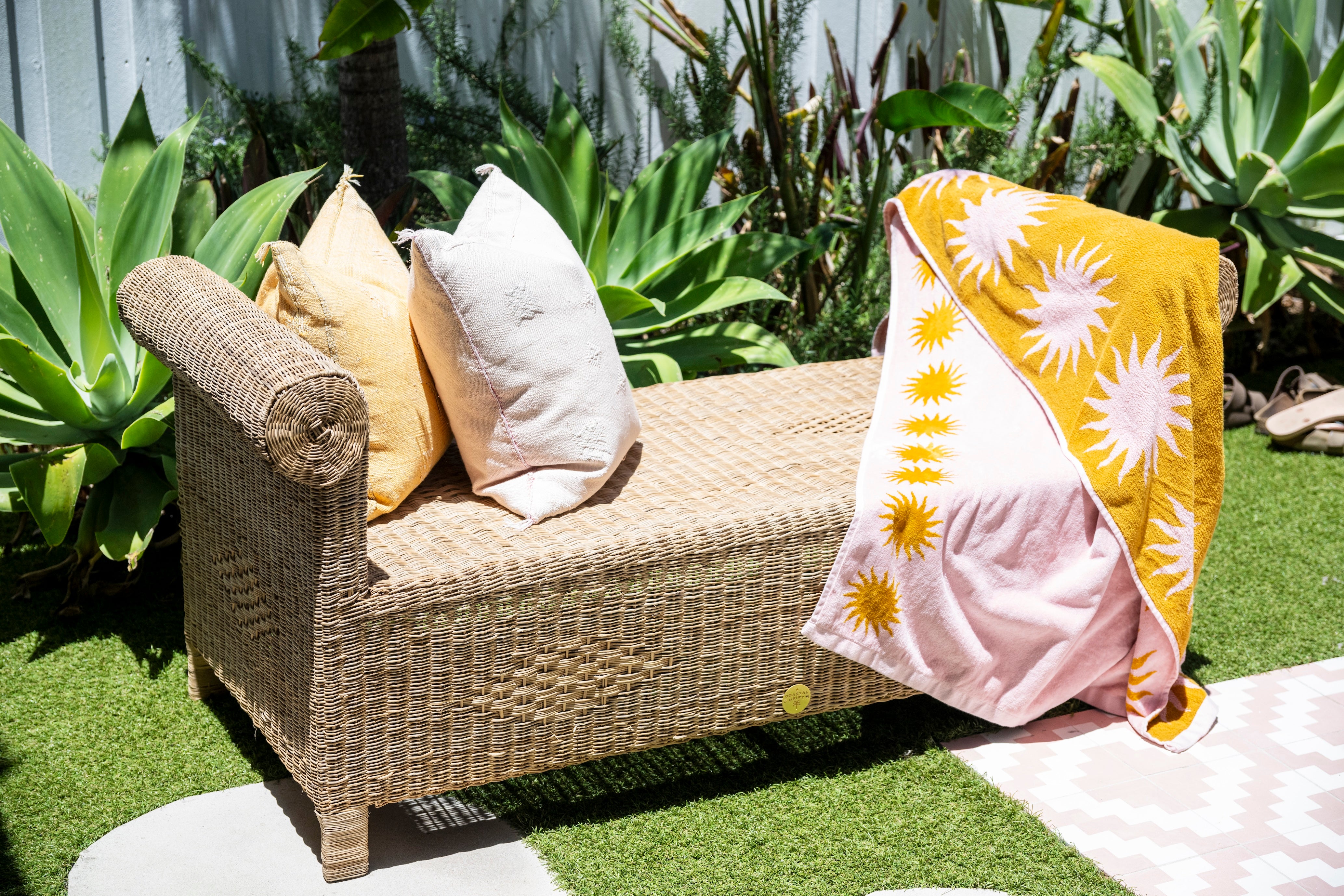 Ottoman | Woven Chaise Lounge