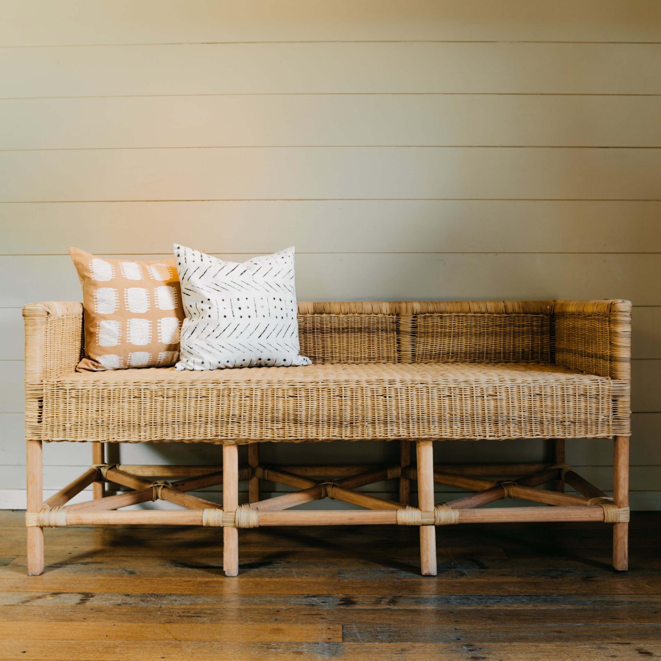 balcony bench