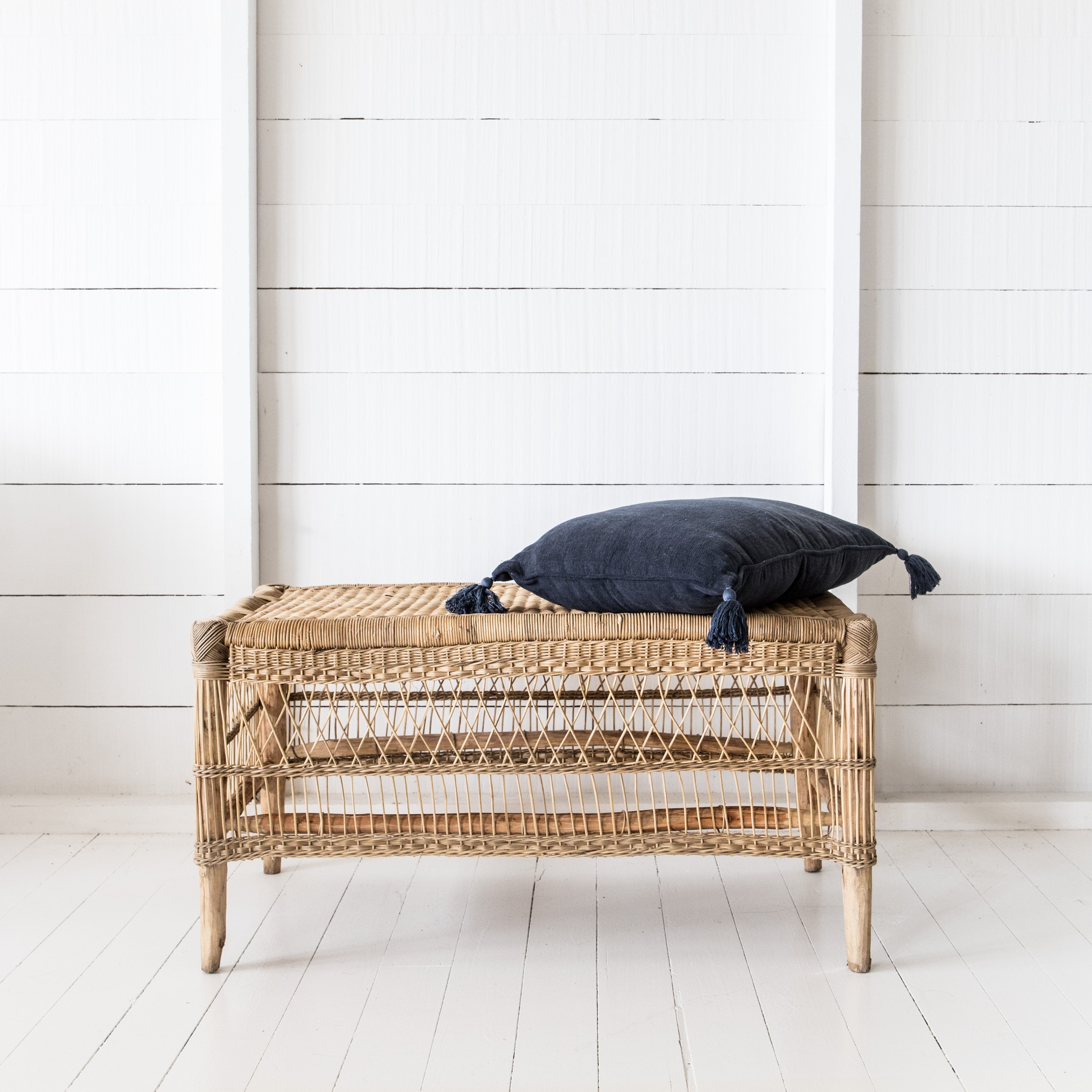 traditional open-weave coffee table/bench raw